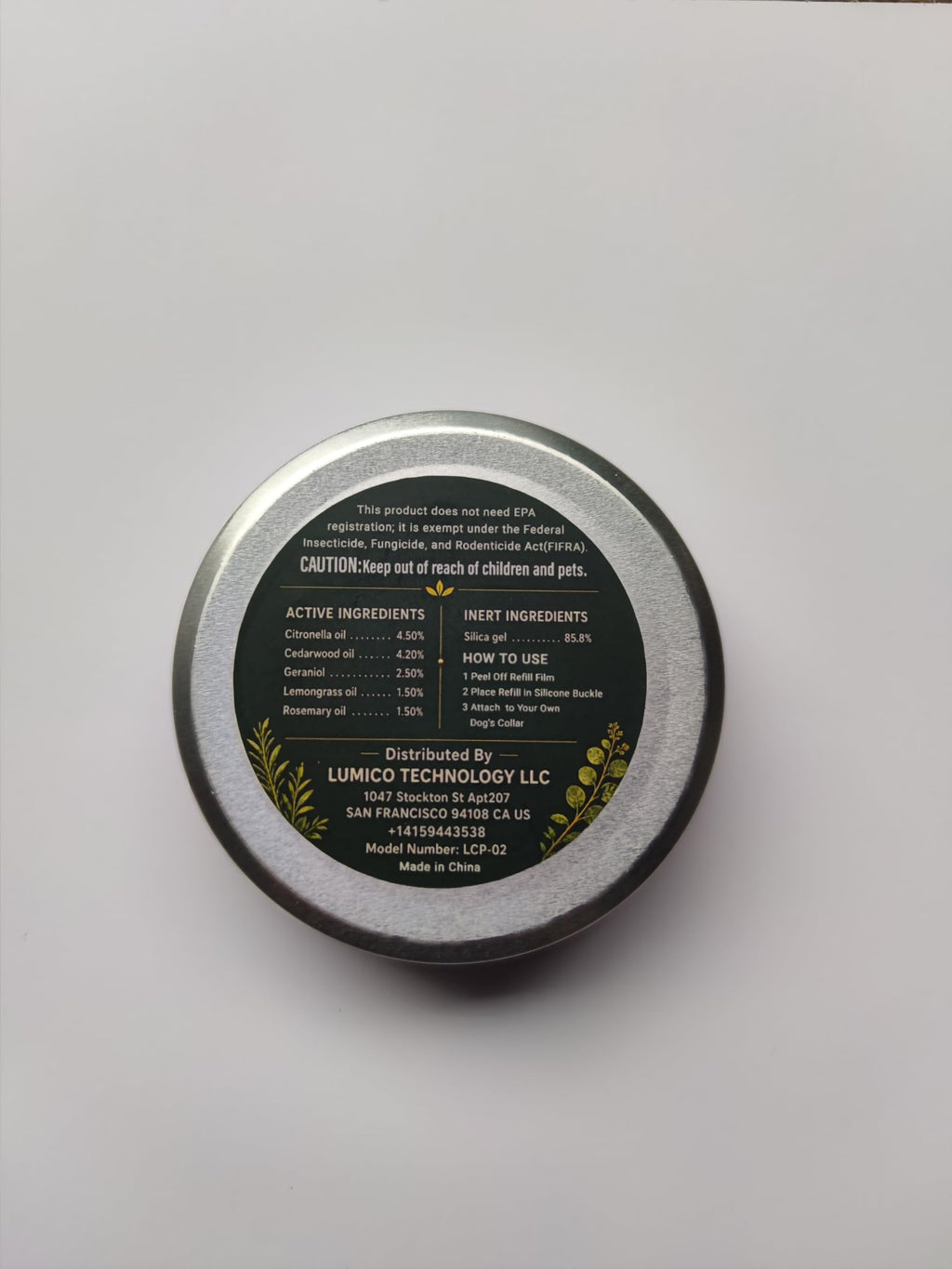 Flea and Tick Prevention Pendant for Dogs with 2 Pendants and 6 Refills G885