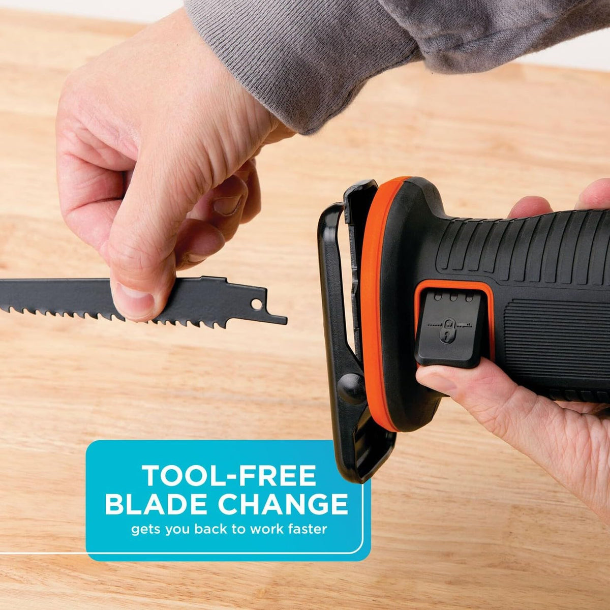 Cordless Reciprocating Saw Kit D996435